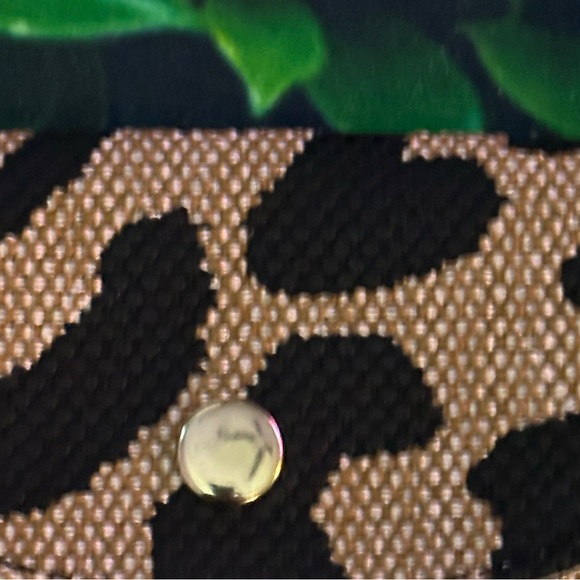 NWT SHEIN Leopard Gold Button Card Case - Picture 5 of 6